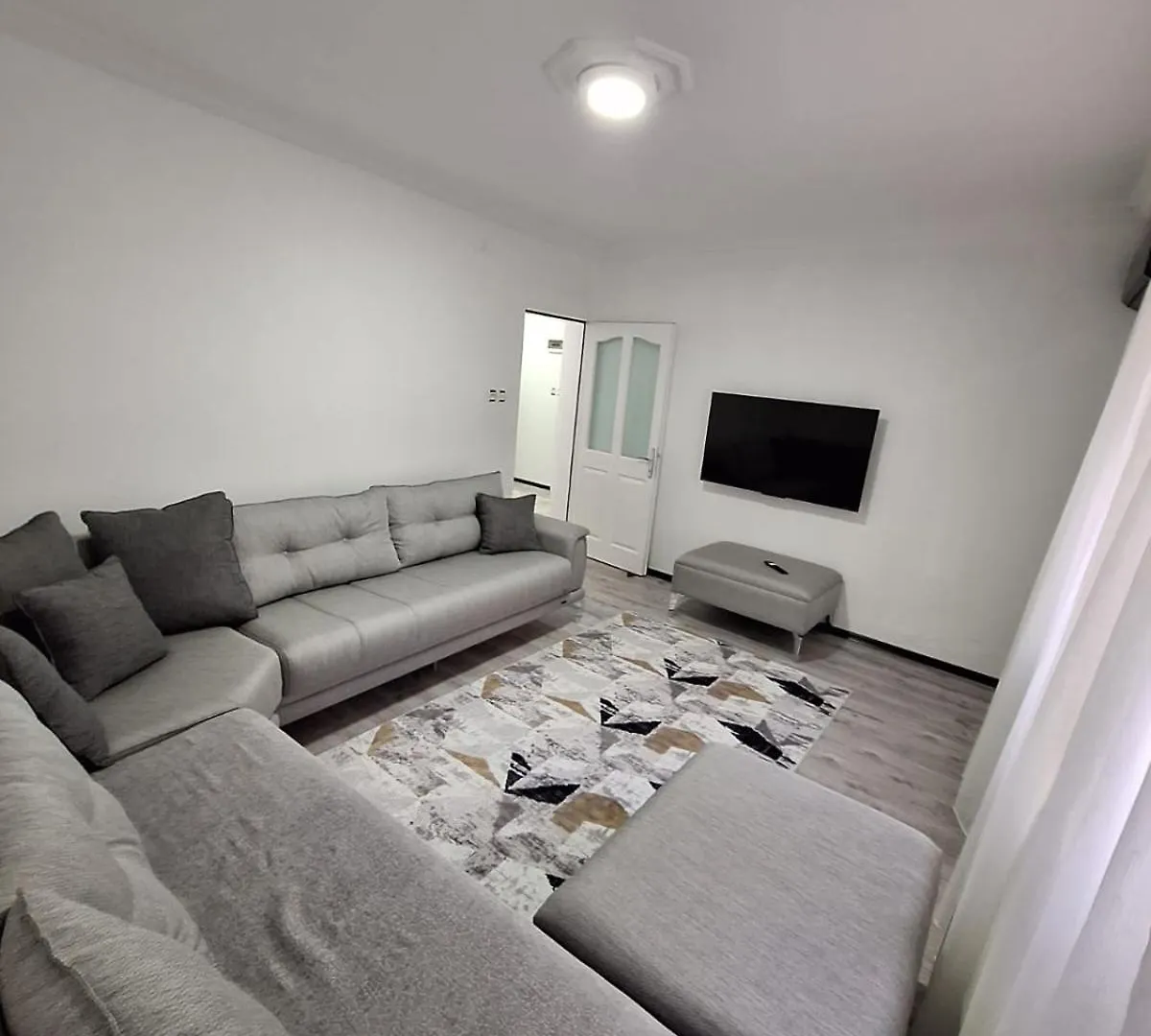 1Ege Ueniversitesi Ve Hastanesine Cok Yakin Aileye Izmir Turkey